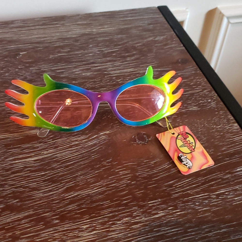 Summer fun bundle includes 5 items! - Picture 4 of 7